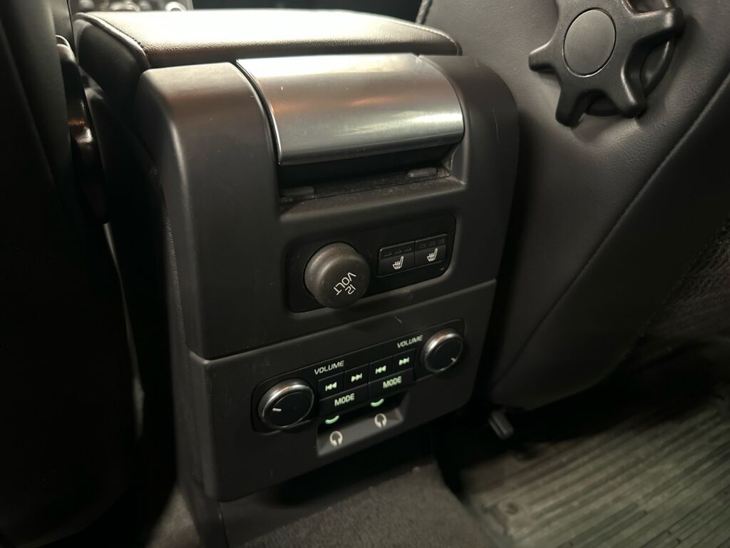 Volvo XC70 2010 Ruskea (beige)