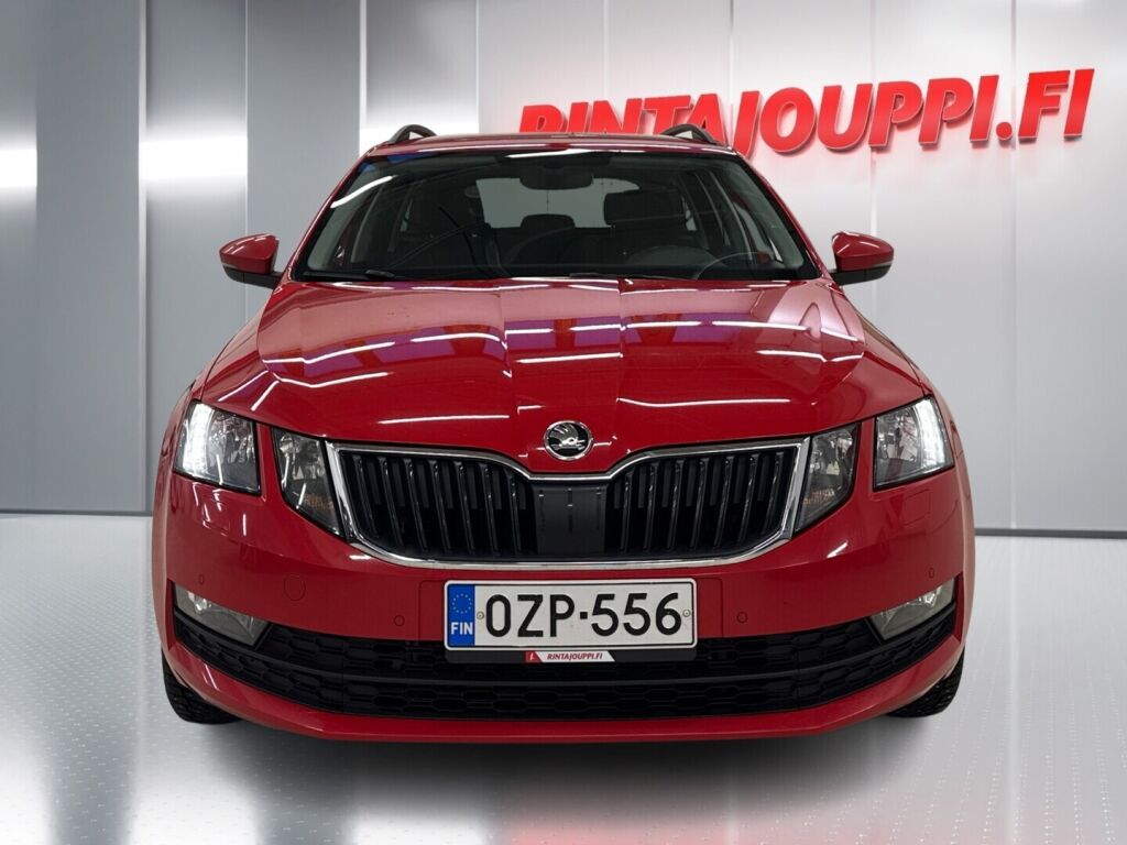 Skoda Octavia 2020 Punainen
