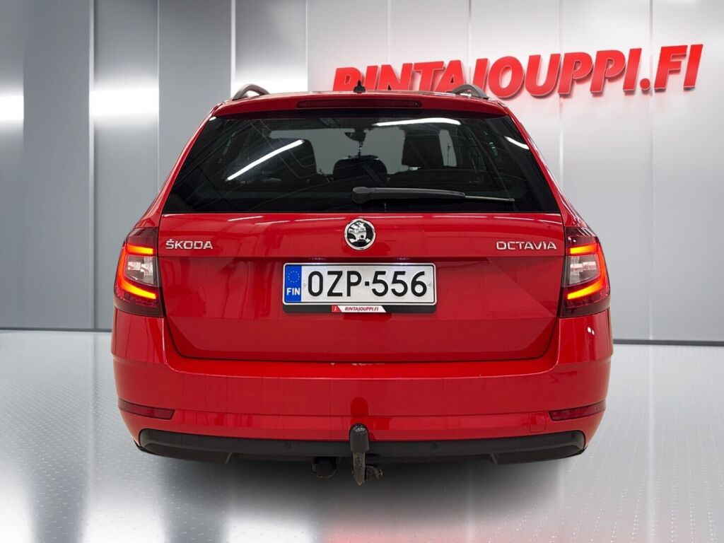 Skoda Octavia 2020 Punainen