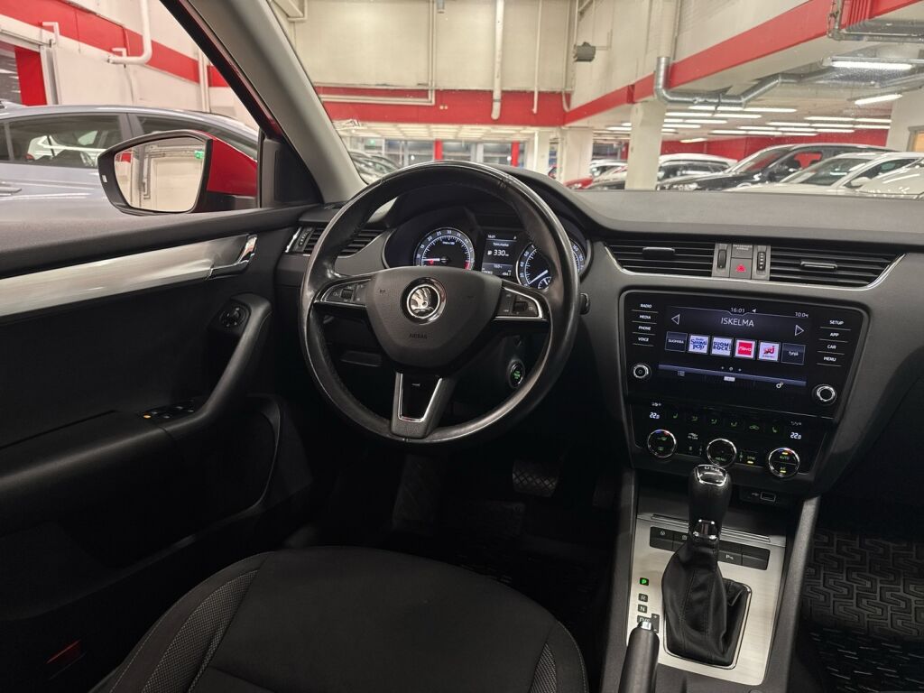 Skoda Octavia 2020 Punainen