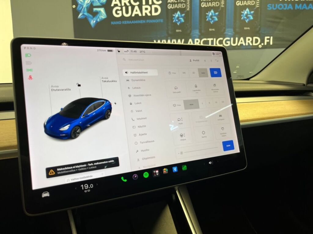 Tesla Model 3 2019 Sininen