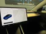Tesla Model 3 2019 Sininen