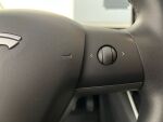 Tesla Model 3 2019 Sininen