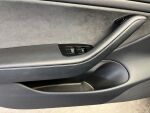Tesla Model 3 2019 Sininen