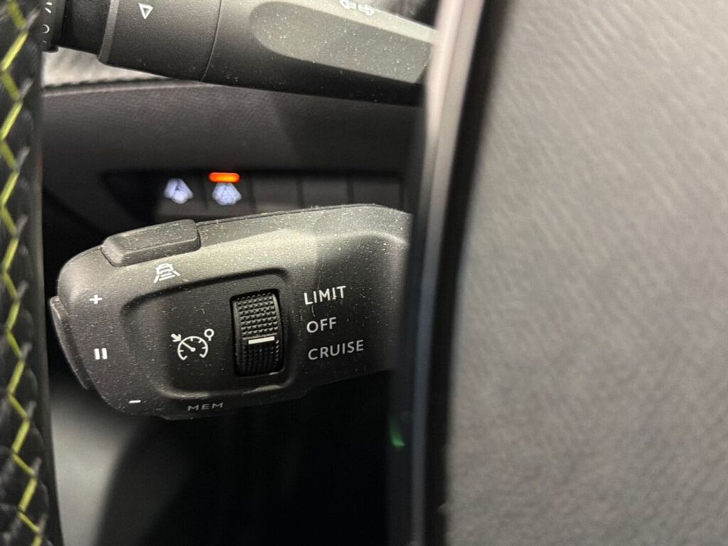 Peugeot e-208 2021 Sininen