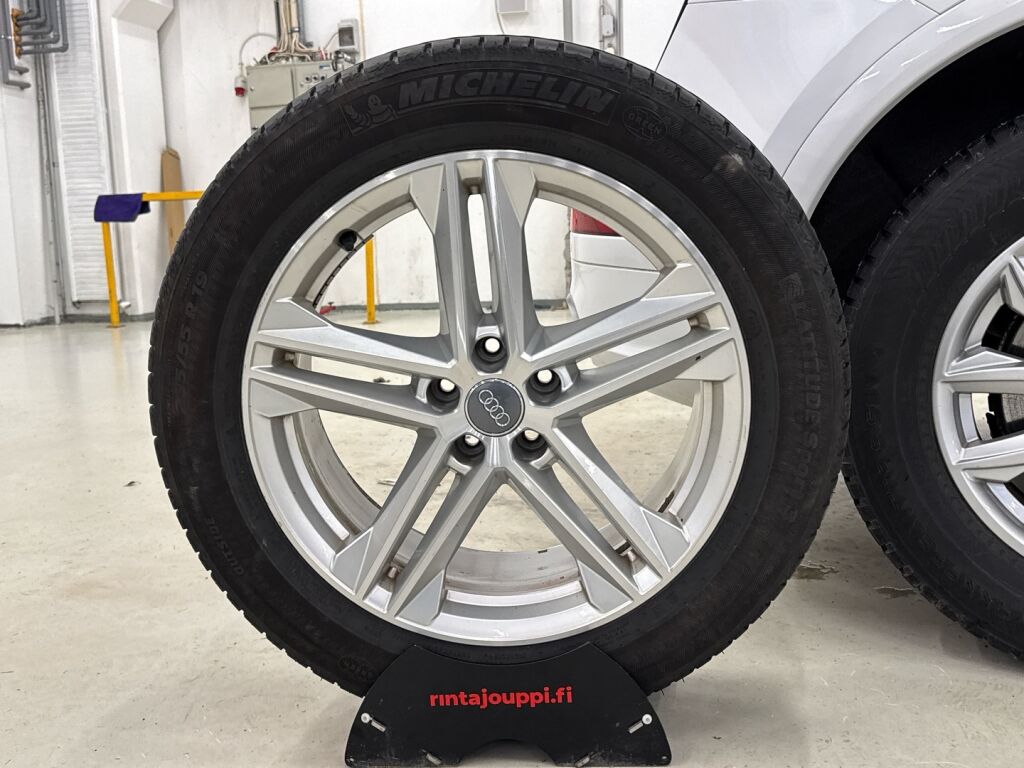 Audi Q5 2020 Valkoinen