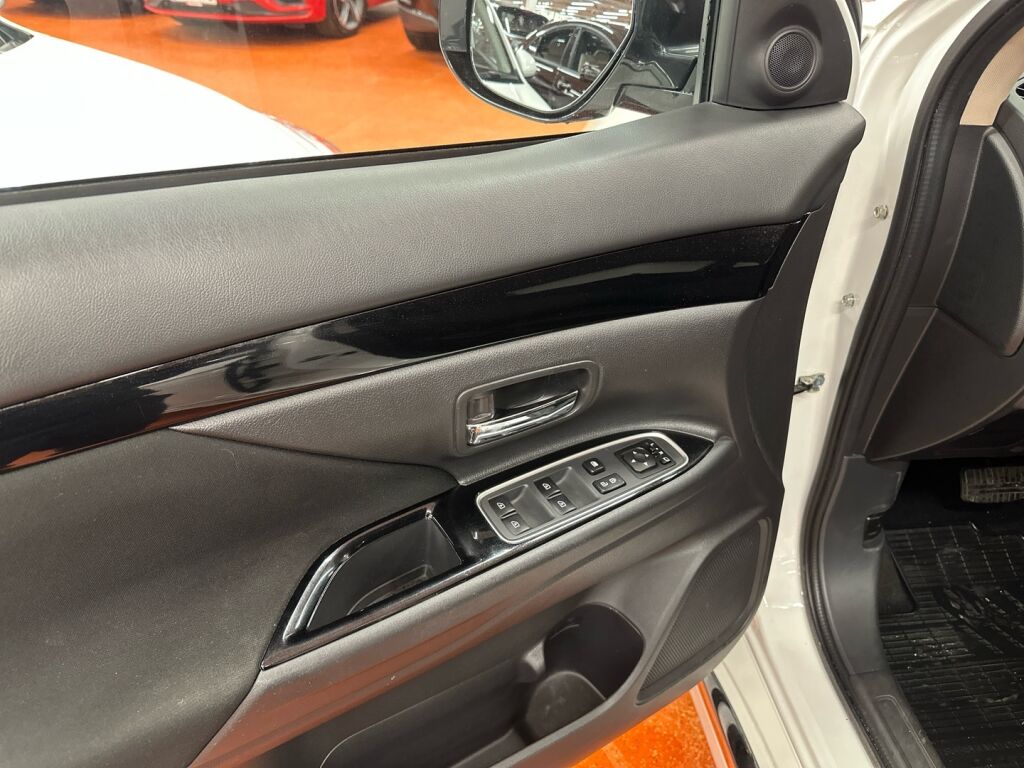 Mitsubishi Outlander PHEV 2020 Valkoinen