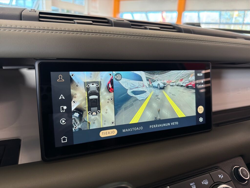 Land Rover Defender 2021 Vihreä