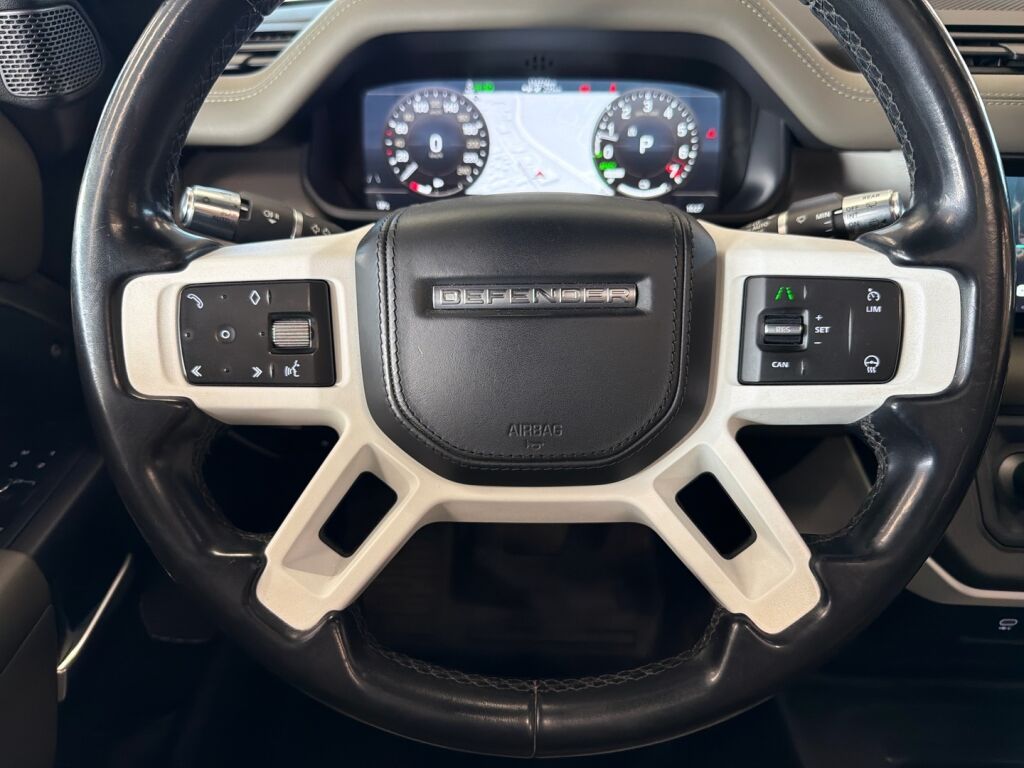 Land Rover Defender 2021 Vihreä