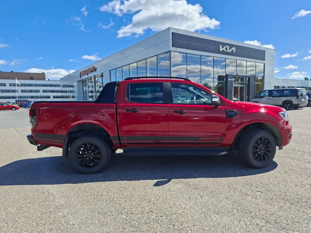 Ford Ranger 2023 Punainen