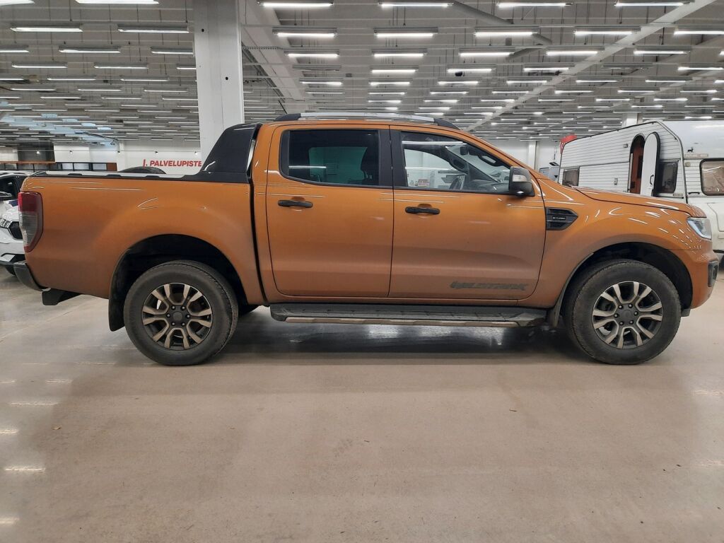 Ford Ranger 2023 Oranssi