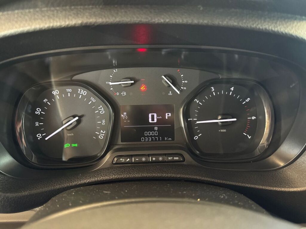 Toyota Proace 2023 Metallinhohto Hopea