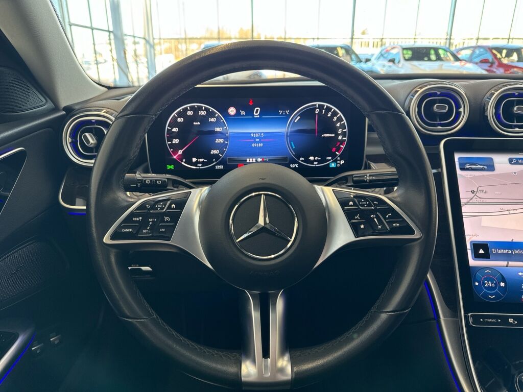 Mercedes-Benz C 2023 Musta