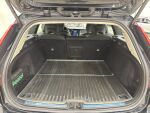 Volvo V60 Cross Country 2023 Musta
