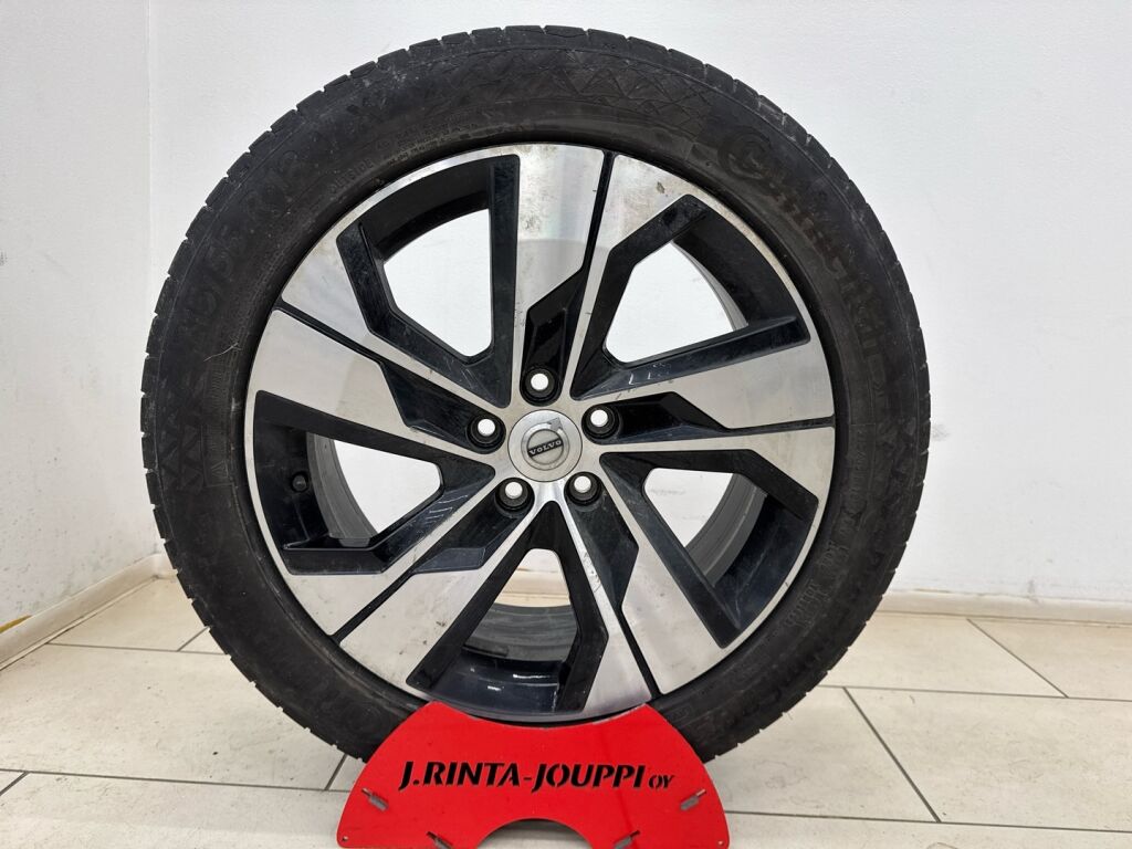 Volvo V60 Cross Country 2023 Musta