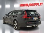 Volvo V60 Cross Country 2023 Musta