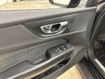 Volvo V60 Cross Country 2023 Musta