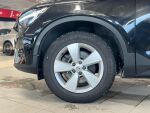 Volvo XC40 2023 Musta