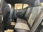 Volvo XC40 2023 Musta