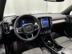 Volvo XC40 2023 Musta
