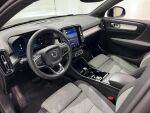 Volvo XC40 2023 Musta