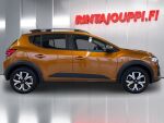 Dacia Sandero Stepway 2023 Oranssi