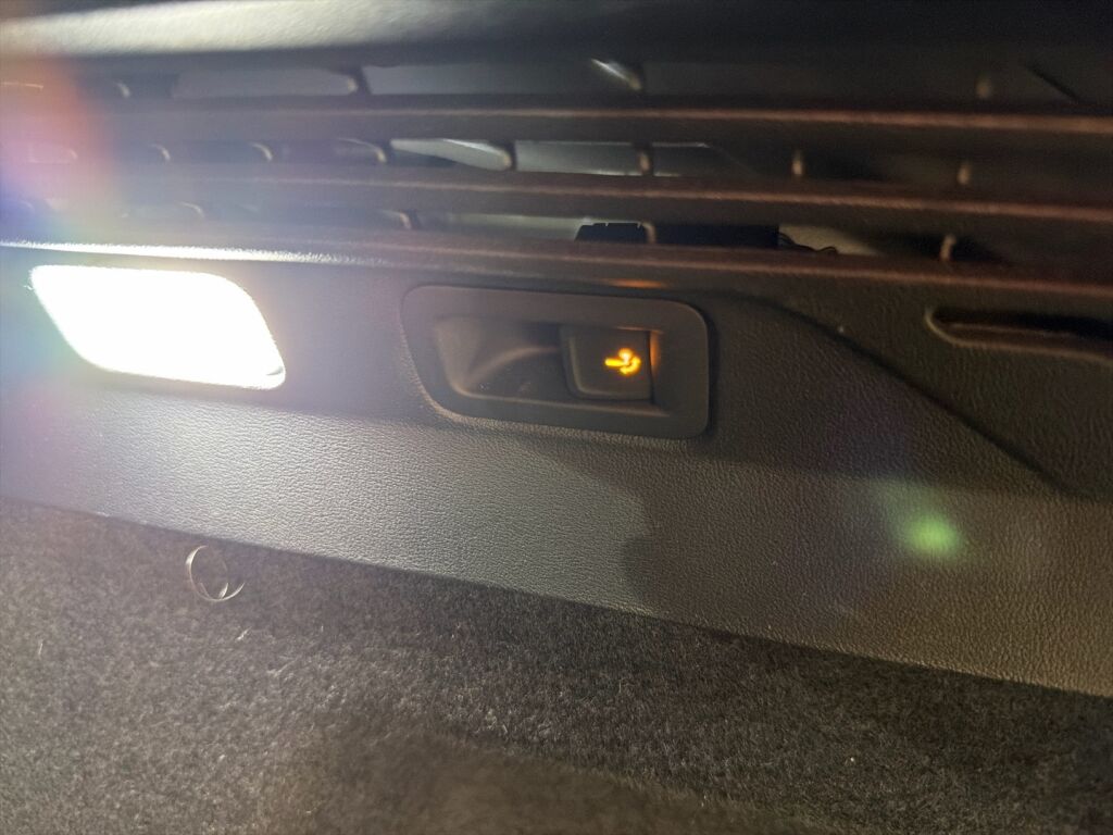 Volkswagen ID.4 2023 Valkoinen