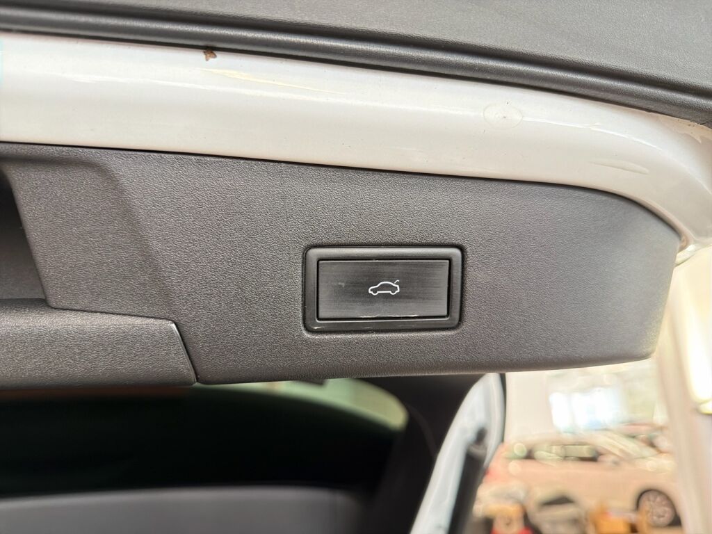 Volkswagen ID.4 2023 Valkoinen