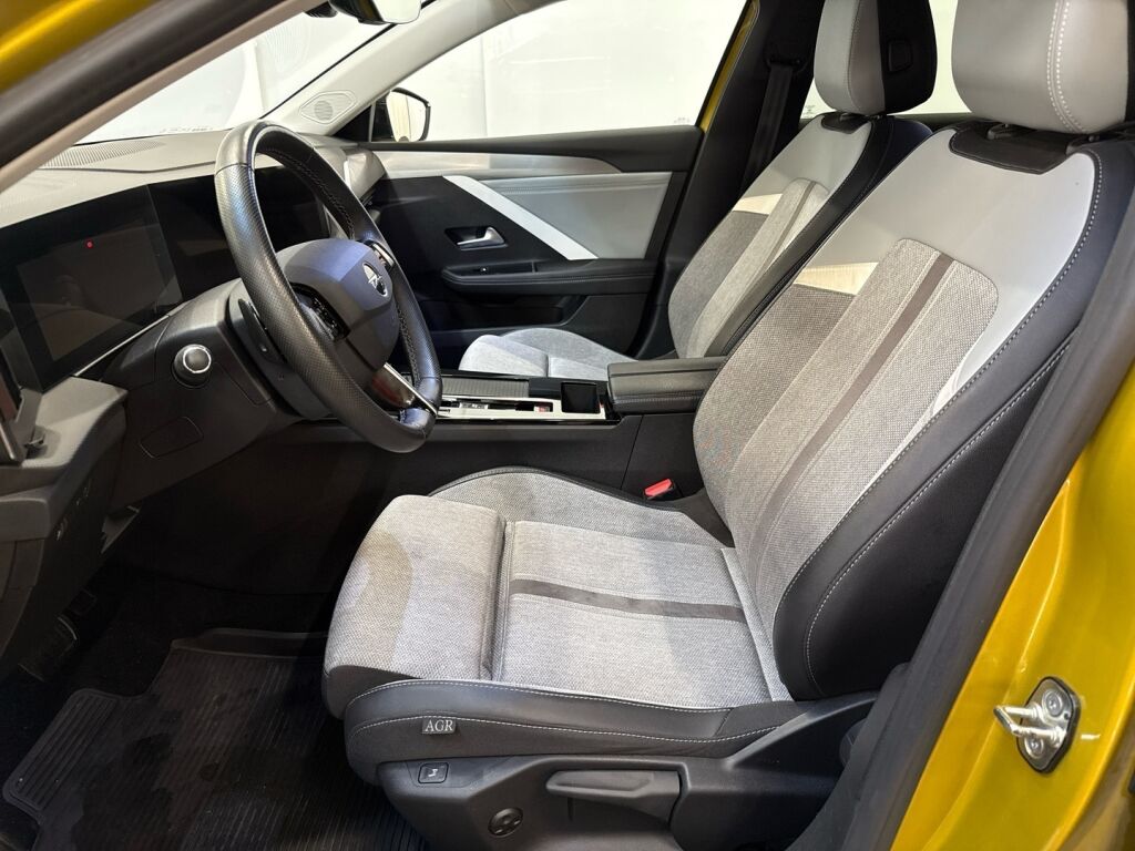 Opel Astra 2023 Keltainen