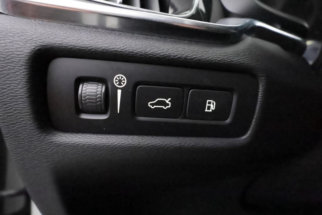 Volvo V60 2020 Valkoinen