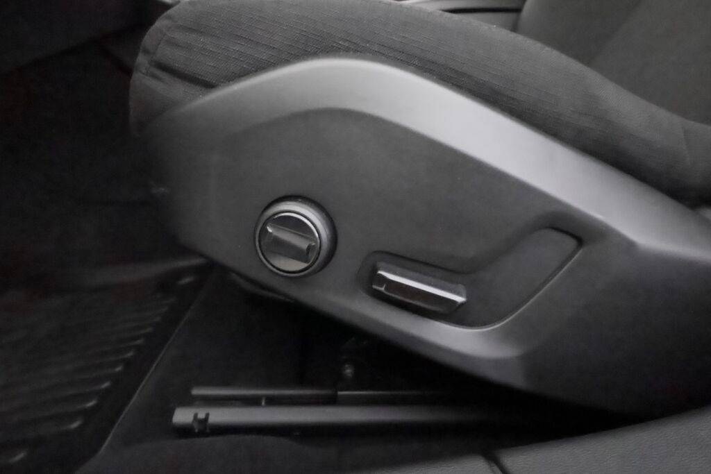 Volvo V60 2020 Valkoinen