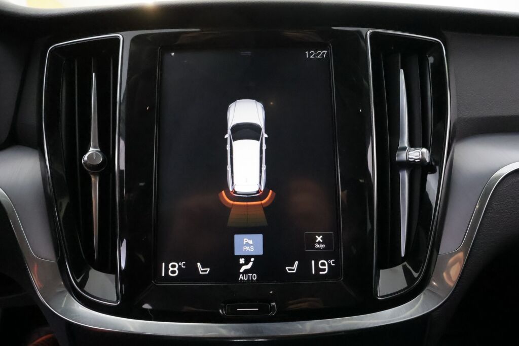 Volvo V60 2020 Valkoinen