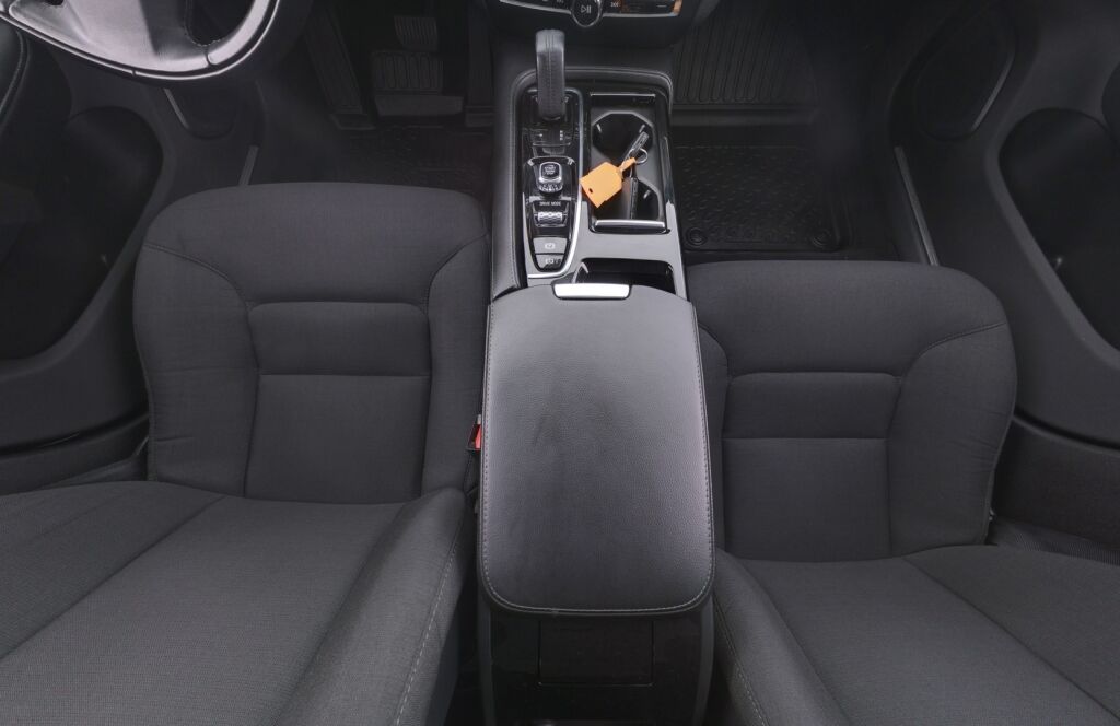 Volvo V60 2020 Valkoinen