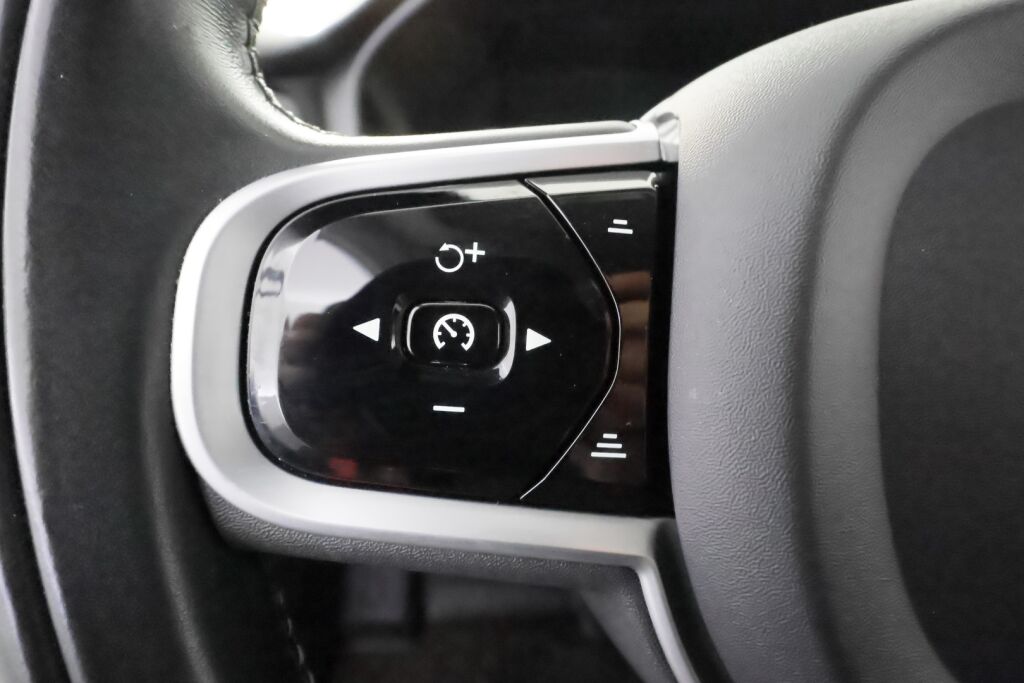 Volvo V60 2020 Valkoinen