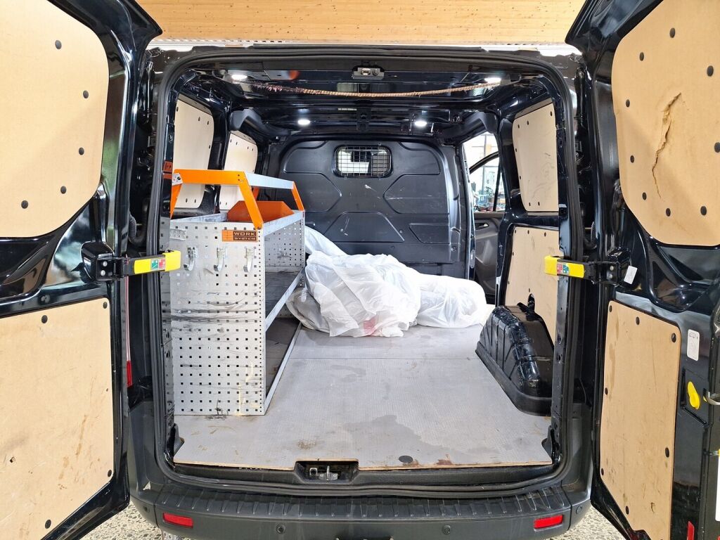 Ford Transit Custom 2017 Musta