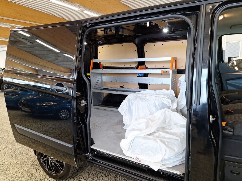 Ford Transit Custom 2017 Musta