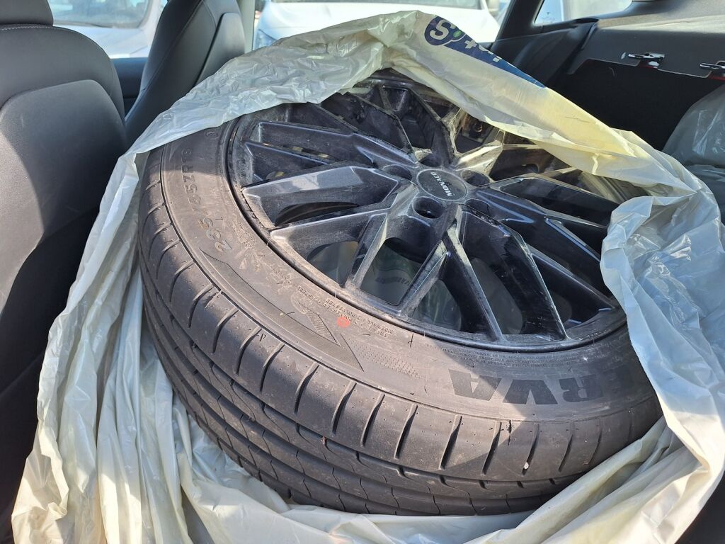 Tesla Model 3 2021 Punainen