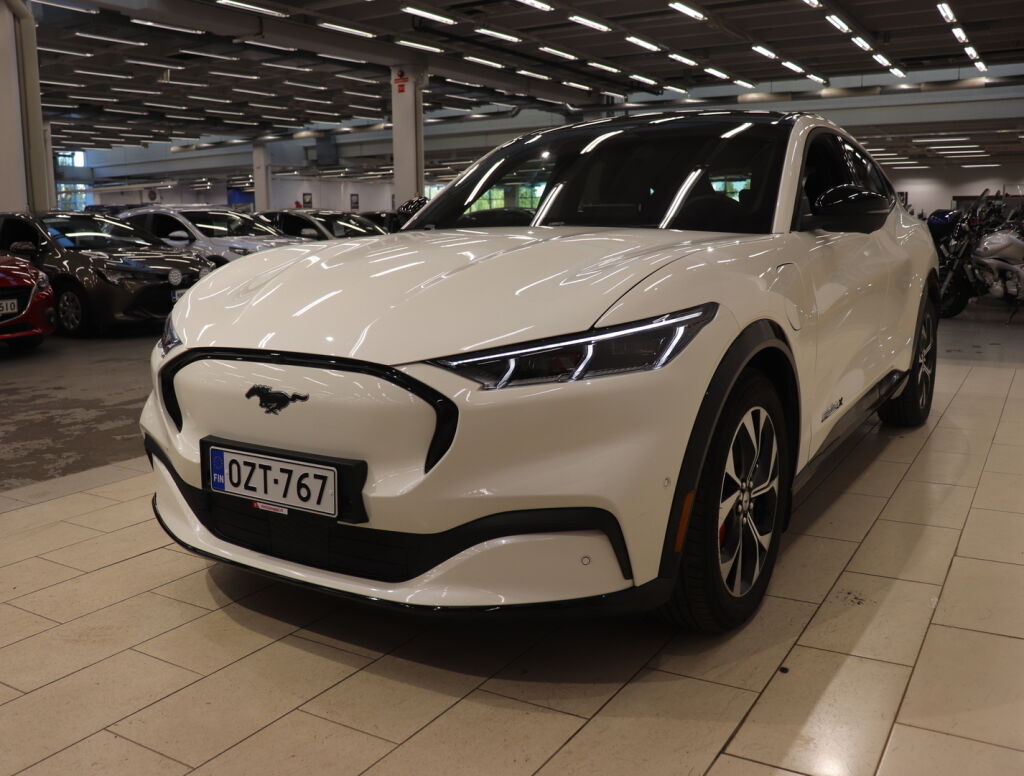 Ford Mustang Mach-E 2023 Valkoinen