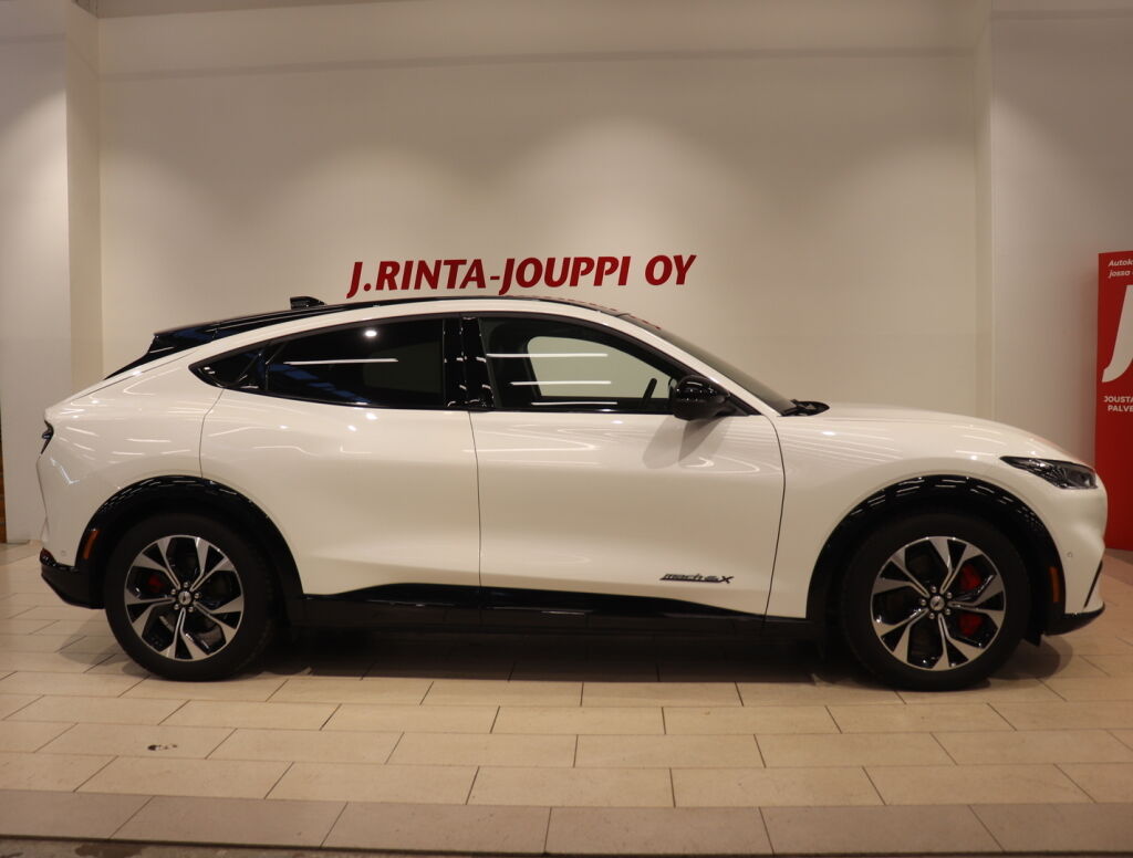 Ford Mustang Mach-E 2023 Valkoinen