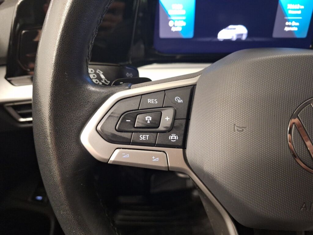 Volkswagen Golf 2023 Harmaa