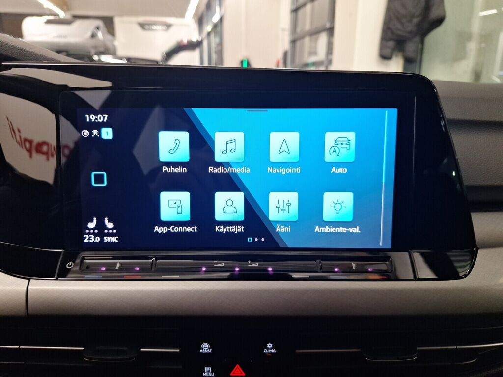 Volkswagen Golf 2023 Harmaa