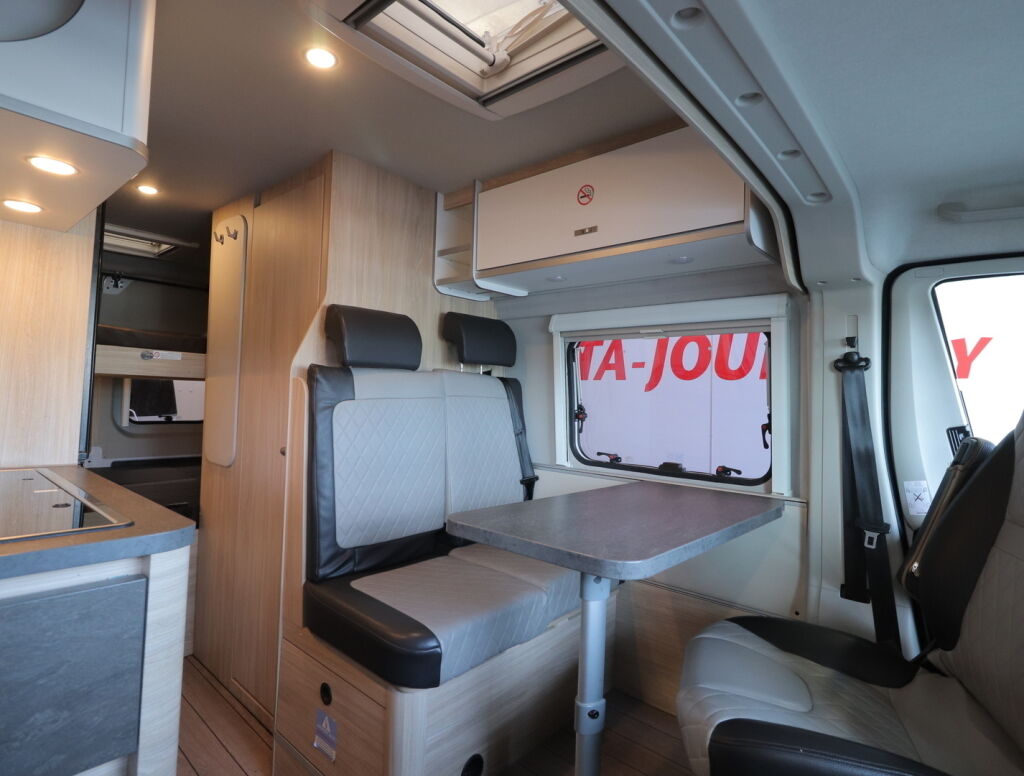 Weinsberg R47 CARABUS 600 2021 