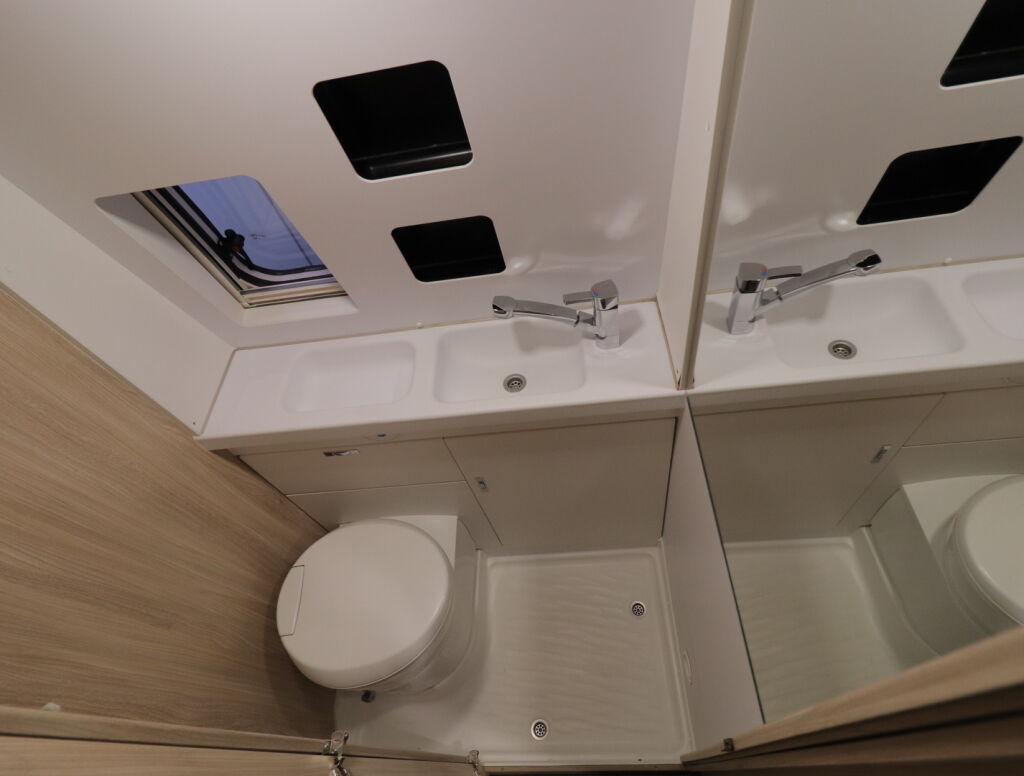 Weinsberg R47 CARABUS 600 2021 