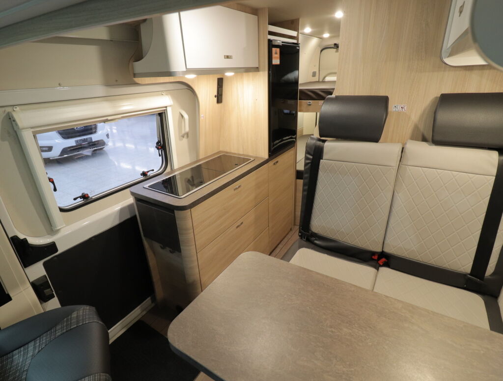 Weinsberg R47 CARABUS 600 2021 