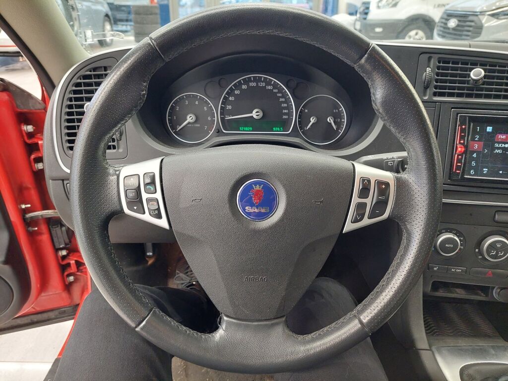 Saab 9-3 2010 Punainen