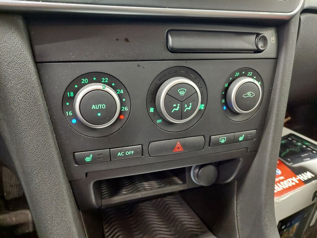 Saab 9-3 2010 Punainen