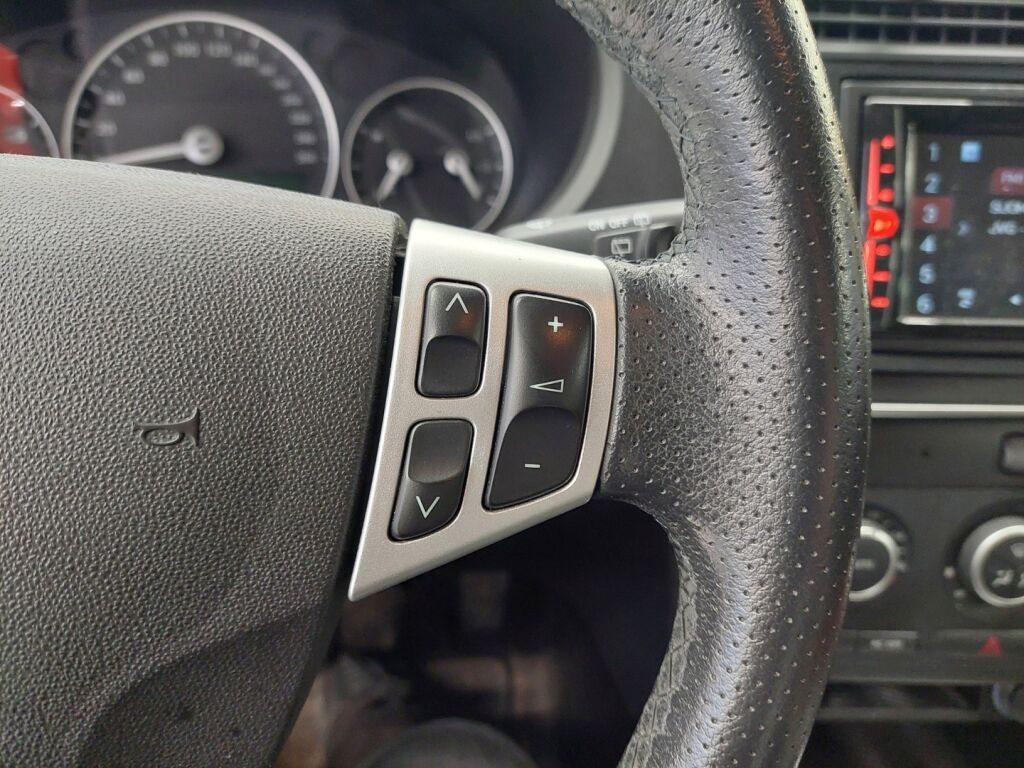 Saab 9-3 2010 Punainen