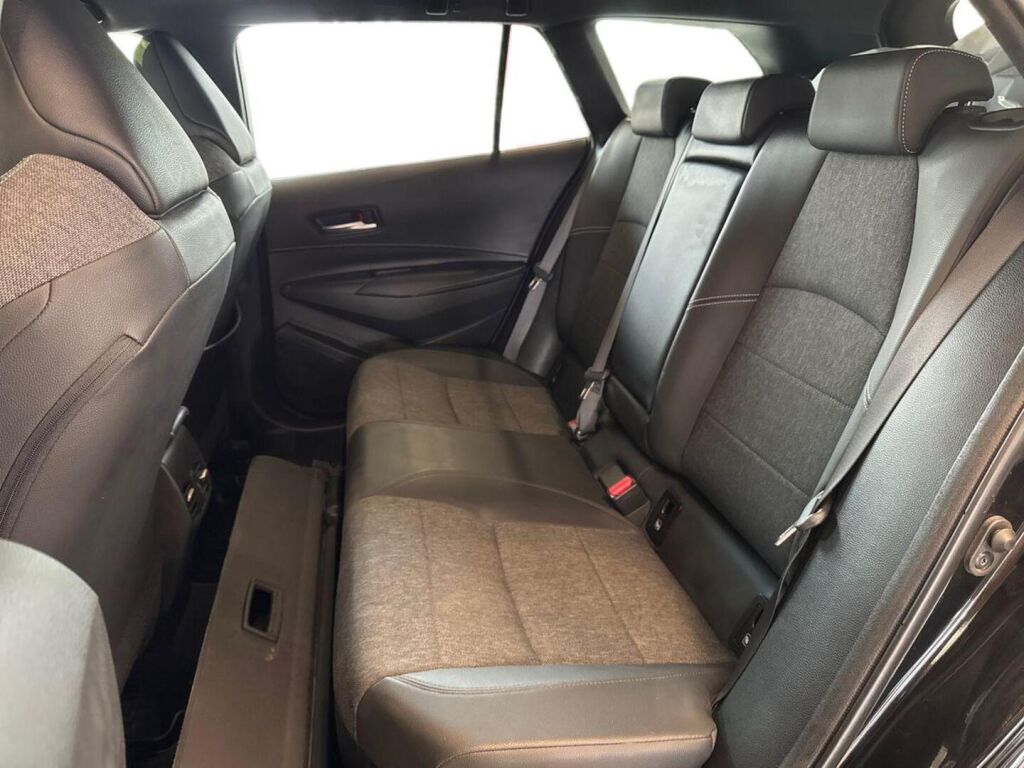 Toyota Corolla 2023 Musta