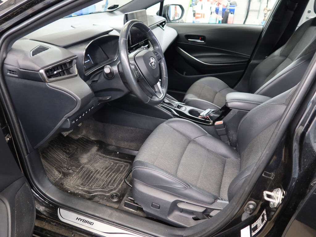 Toyota Corolla 2023 Musta
