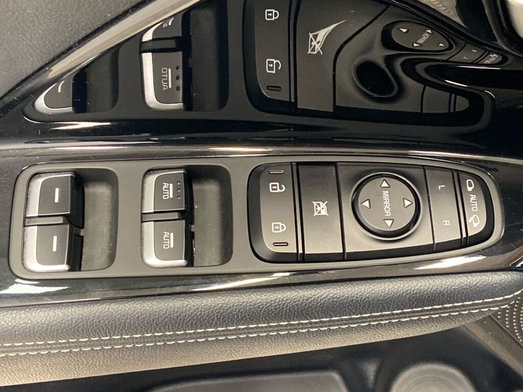 Kia NIRO 2020 Punainen